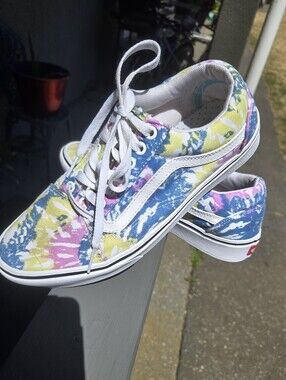 Vans Women’s Tie-Dye Old Skool Sneakers - Blue/Pink/Yellow/White